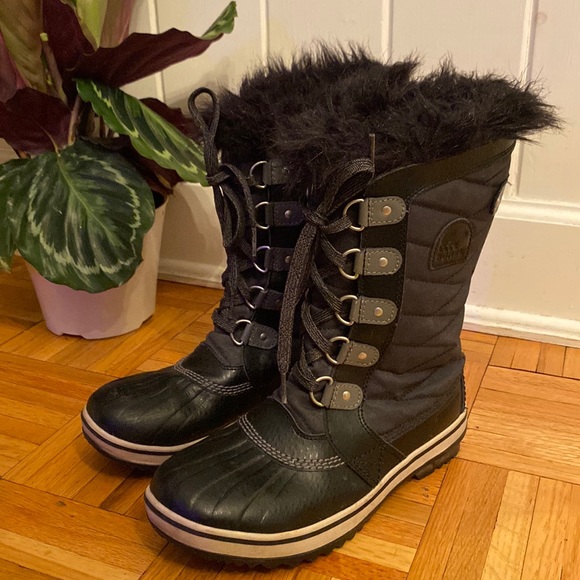 Sorel Unisex Tofino 2 faux fur snowboots - Picture 1 of 8